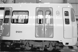 国内最轻铝合金地铁列车下线